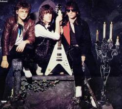 MAMAS BOYS - Relativity