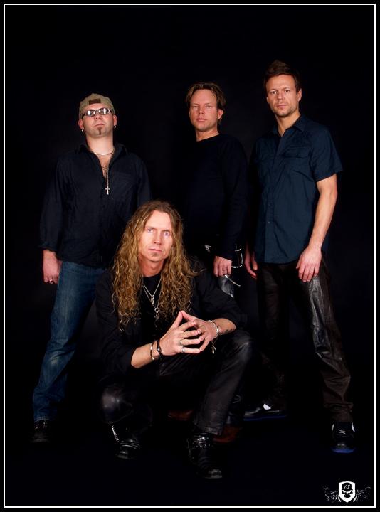 MISSING TIDE - Follow the dreamer